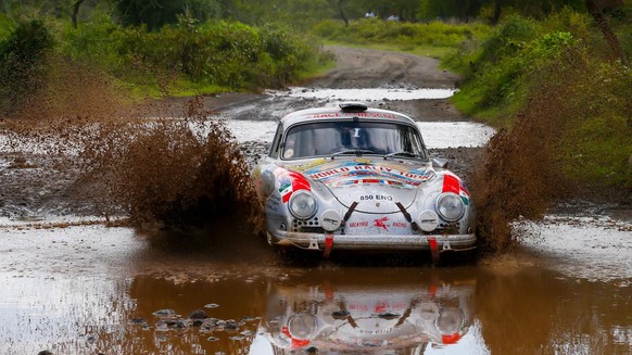 Valkyrie Racing Porsche 356A Renee Brinkerhoff südpol Antarktis ski auto oldtime ttps://www.valkyrieracing.com