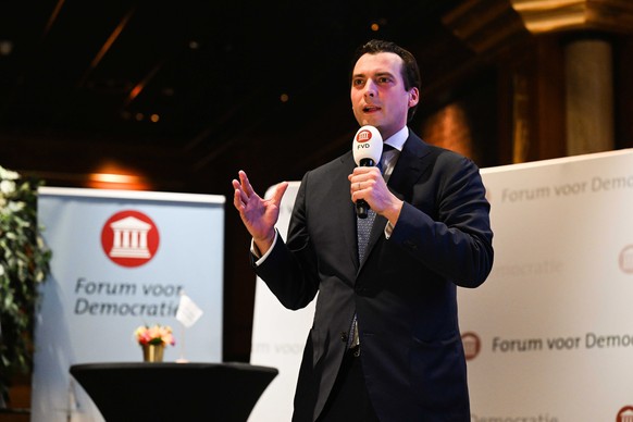 epa10525212 FvD leader Thierry Baudet reacts to the results of the Provincial Council elections, in Egmond aan Zee, the Netherlands, 15 March 2023. EPA/OLAF KRAAK