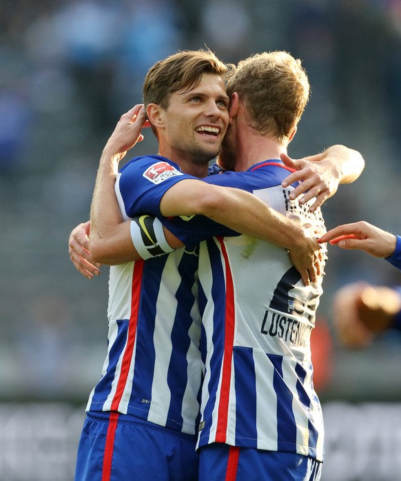 Berlin, 03.10.2015 - Fussball Bundesliga, Hertha BSC - Hamburger SV, 
Valentin Stocker und Fabian Lustenberger (Hertha) - Foto: O.Behrendt / pixathlon (EQ Images) SWITZERLAND ONLY