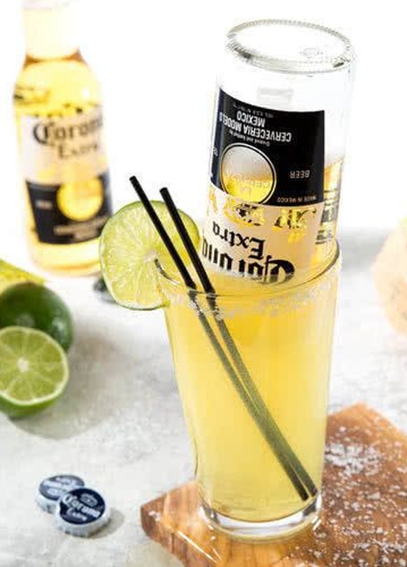 coronarita cocktail mexican car crash mexican bulldog cocktail trinken bier drinks alkohol tequila margarita https://www.amazon.com/CoronaRita-Bottle-Holders-Beergarita-Margarita/dp/B00GBLXYGY