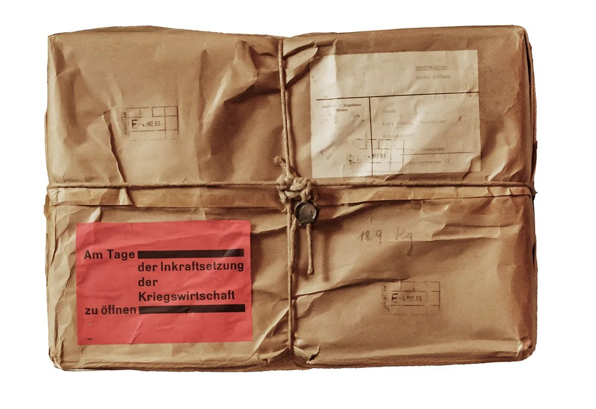 Vorsorge in den 1960er-Jahren: Ein Paket für den Fall eines Krieges.
https://www.museumgrenchen.ch/sammlung/
