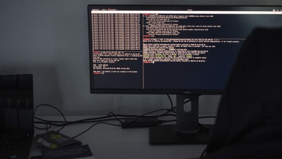In den Geheimdienst-Computern finden sich nach wie vor viele Datensätze, die dort nicht sein dürften. Die parlamentarische Oberaufsicht übt scharfe Kritik am Nachrichtendienst des Bundes. (Symbolbild)