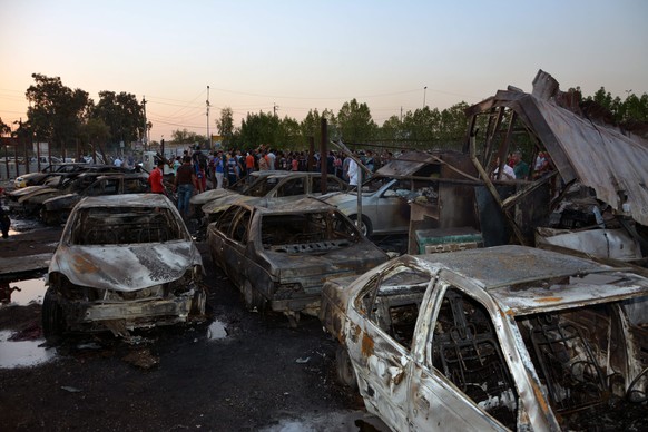 Bombenanschlag auf einem Parkplatz in Bagdad.
