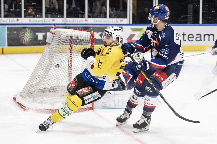 Berns Vincent Praplan trifft zum, 3:1 Tor im Eishockeyspiel der National League zwischen den ZSC Lions und dem SC Bern am Dienstag, 17. Dezember 2019, im Zuercher Hallenstadion. (KEYSTONE/Ennio Leanza ...