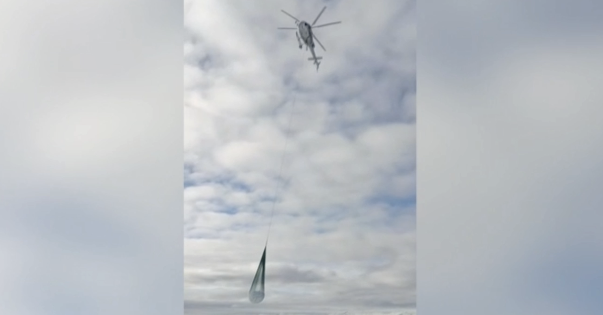 Zu-wenig-Neuschnee-in-Alpen-Italienisches-Skigebiet-hilft-mit-Helis-nach