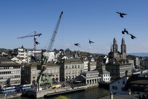 3250 Hafenkräne statt Investitionen in die Autobahnen? Gleich teuer wär's ...