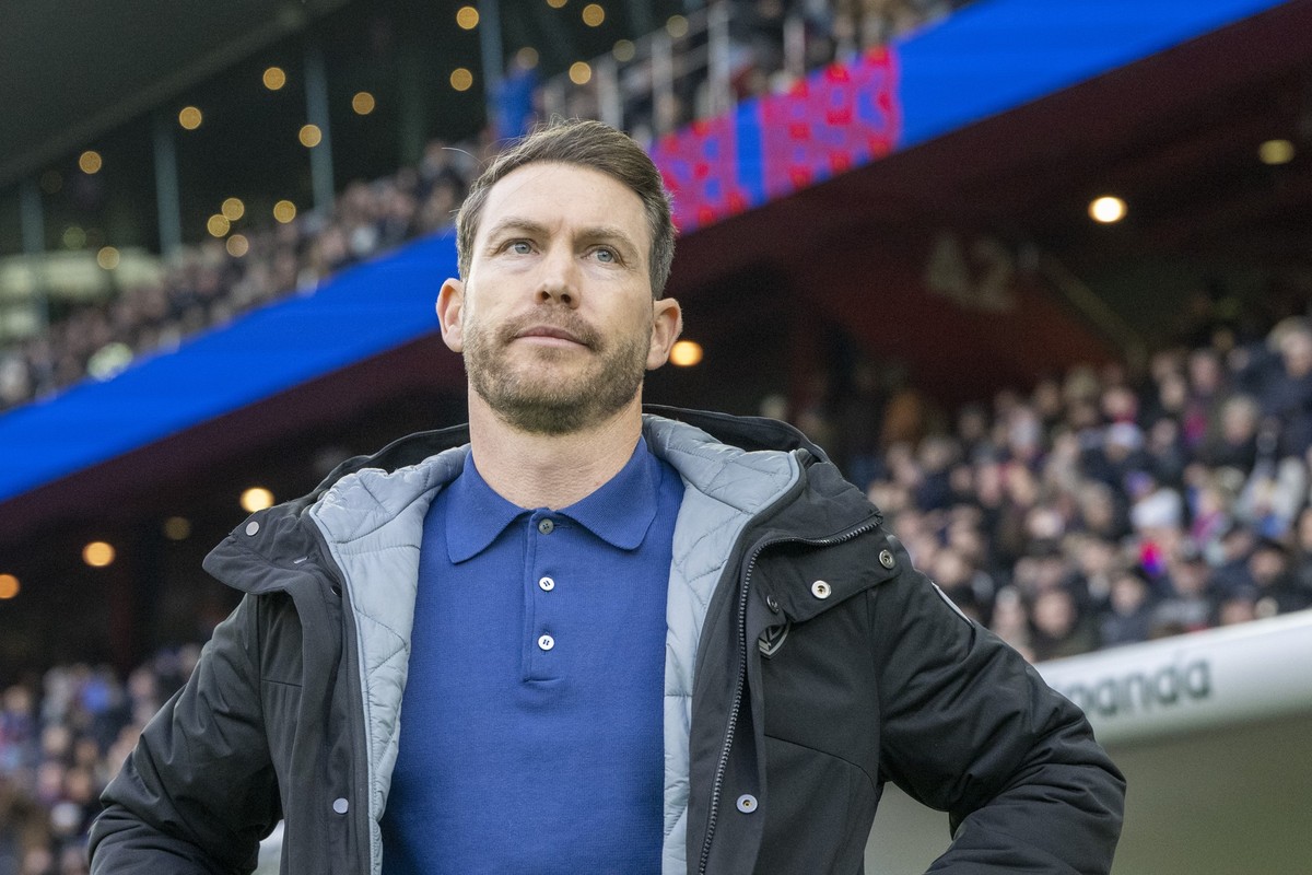 Trainer Stephan Lichtsteiner von Basel vor dem Super League Meisterschaftsspiel zwischen dem FC Basel und dem FC Zuerich vom Sonntag, 8. Februar 2026 in Basel. (KEYSTONE/Urs Flueeler)
