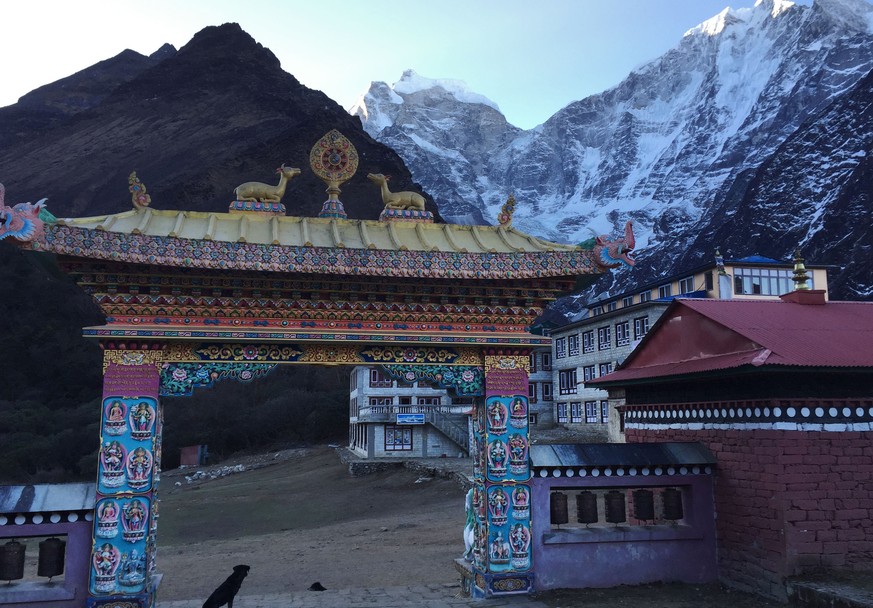 Ueli Steck wird wohl in diesem Kloster in Nepal seine letzte Ruhe finden