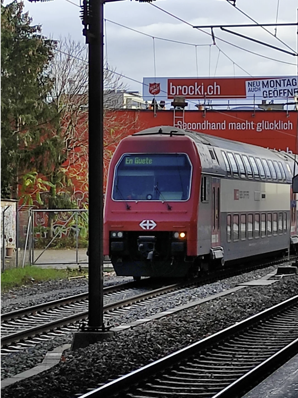 Lustige SBB Bilder: Schweizer öV