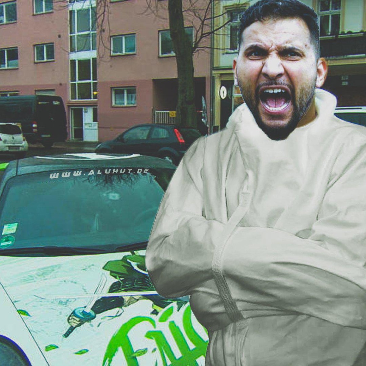 Meme: Attila Hildmann in der Zwangsjacke.