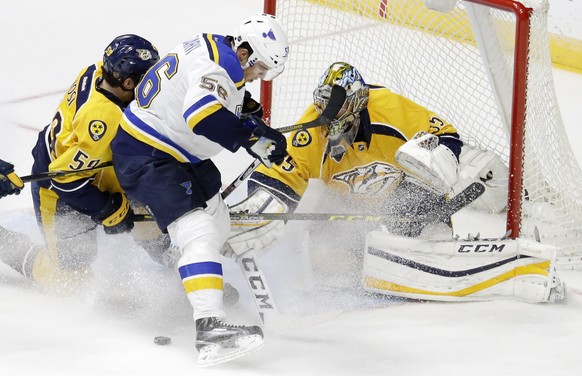 Roman Josi (l.) kann trotz mehr als 25 Minuten Eiszeit die Niederlage Nashvilles nicht verhindern.