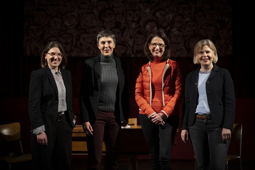 Franziska Ryser (Gruene), Barbara Gysi (SP), Susanne Vincenz-Stauffacher (FDP), und Esther Friedli (SVP), von links, an einer Podiumsdiskussion fuer die St. Galler Staenderatswahlen vom 12. Maerz, auf ...