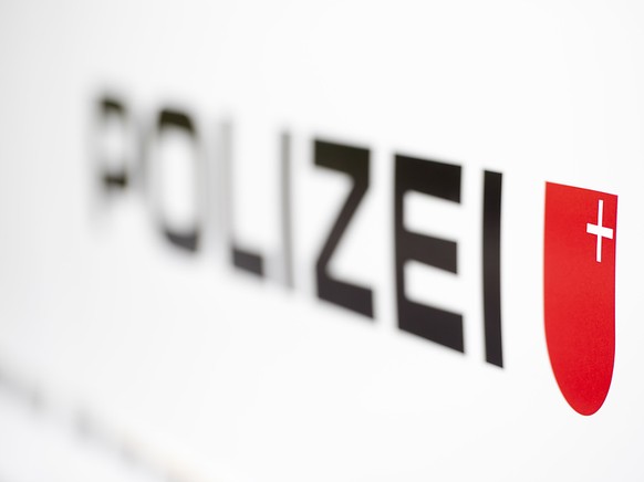 Die Kantonspolizei Schwyz war in der Nacht auf Grosseinsatz. (Symbolbild)