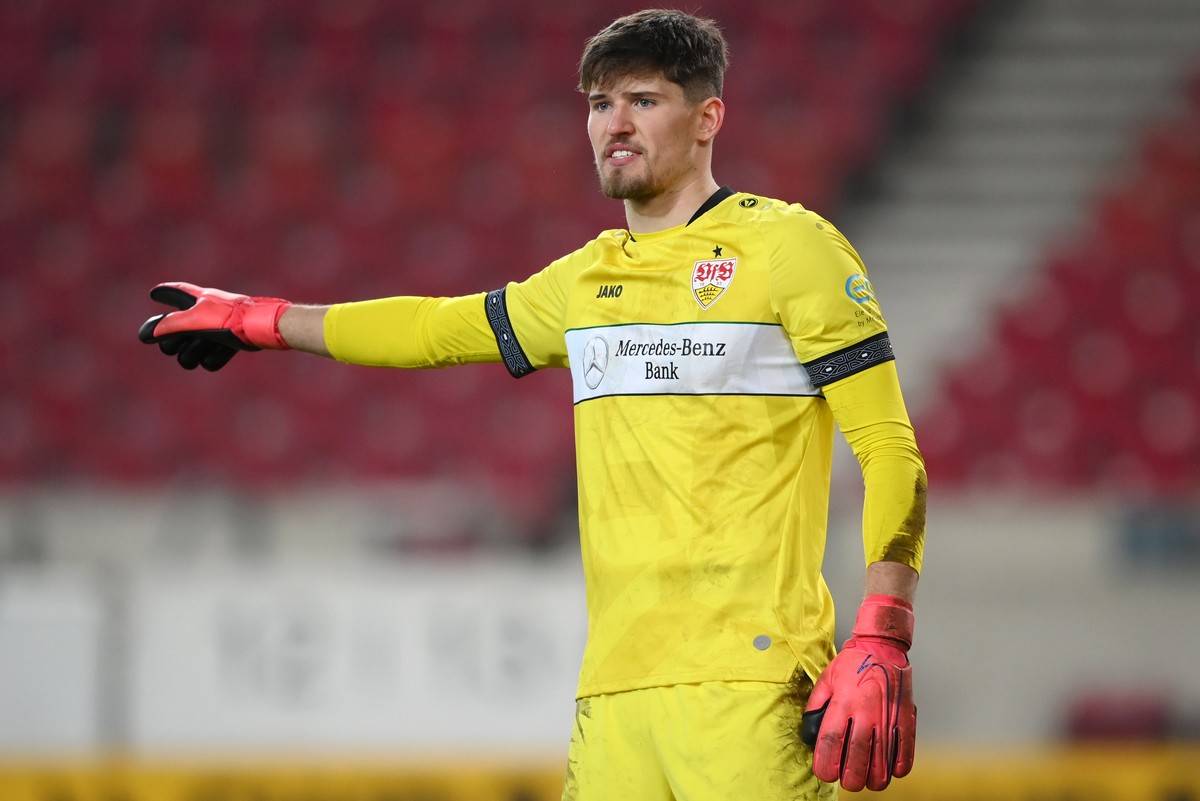 epa08915953 Gregor Kobel of VfB Stuttgart gestures during the German Bundesliga match between VfB Stuttgart and RB Leipzig at Mercedes-Benz Arena in Stuttgart, Germany, 02 January 2021. EPA/Matthias H ...
