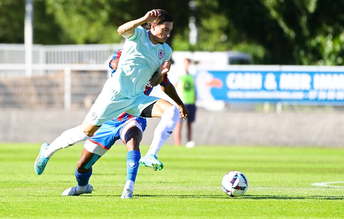IMAGO / PanoramiC

Mohamed Iyad ( 26 - Caen ) - Kevin Spadanuda ( 27 - Ajaccio ) - FOOTBALL : Caen vs Ajaccio - Amical - 09/07/2022 FedericoPestellini/Panoramic PUBLICATIONxNOTxINxFRAxITAxBEL