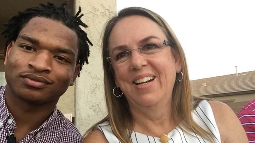 netflix verfilmt die thanksgiving story von jamal hinton und wanda dench