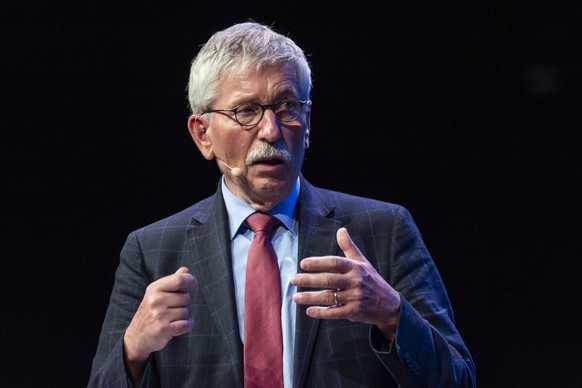 Thilo Sarrazin, Autor und ehemaliger SPD-Politiker, spricht am Weltwoche-Event &quot;Gipfeltreffen der freien Rede&quot; in der Samsung Hall, am Donnerstag, 4. Oktober 2018, in Zuerich. Thilo Sarrazin ...