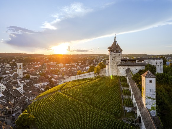 schaffhausen-munot-juli-sommer