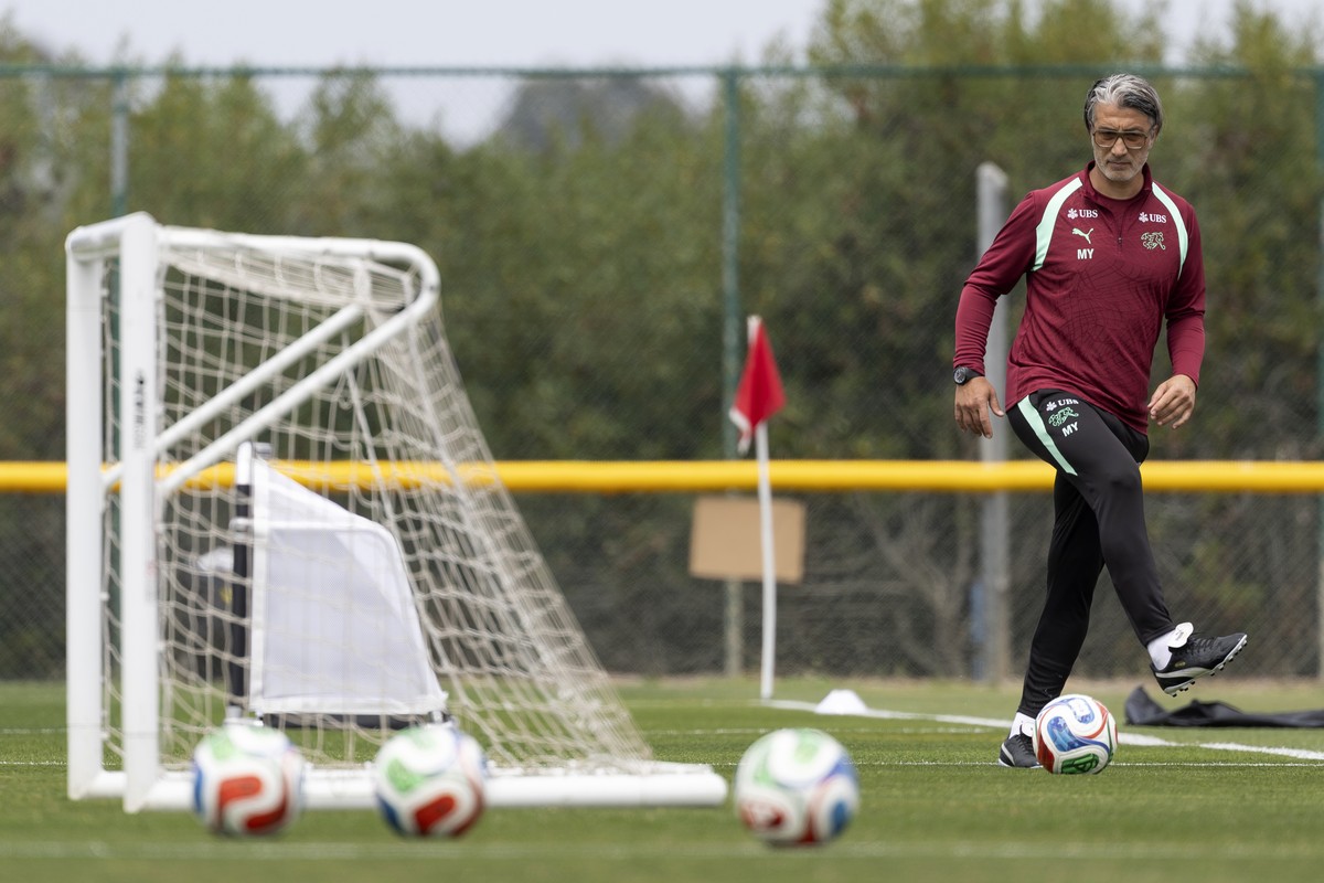 KEYPIX - Switzerland's head coach Murat Yakin during a training session of the Swiss national soccer team at the SDJA in San Diego, California, USA, Wednesday, June 3, 2026, ahead of the 2026 FIF ...