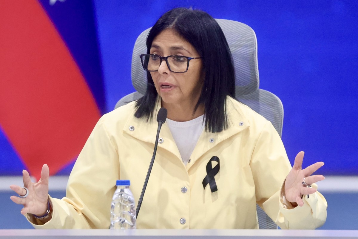 epa13082092 Acting President of Venezuela, Delcy Rodriguez, speaks during a press conference, where she thanked the 147 countries and 'international artists, including Bad Bunny among others, who ...