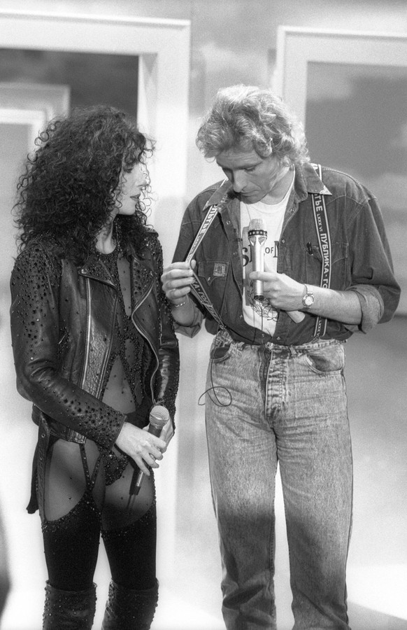 Bildnummer: 56661564 Datum: 31.10.1987 Copyright: imago/teutopress
Cher mit Thomas Gottschalk 10/87 - Cher und Thomas Gottschalk am 31. Oktober 1987 in Wetten, dass...? in Kiel USA Amerikanerin ameri ...