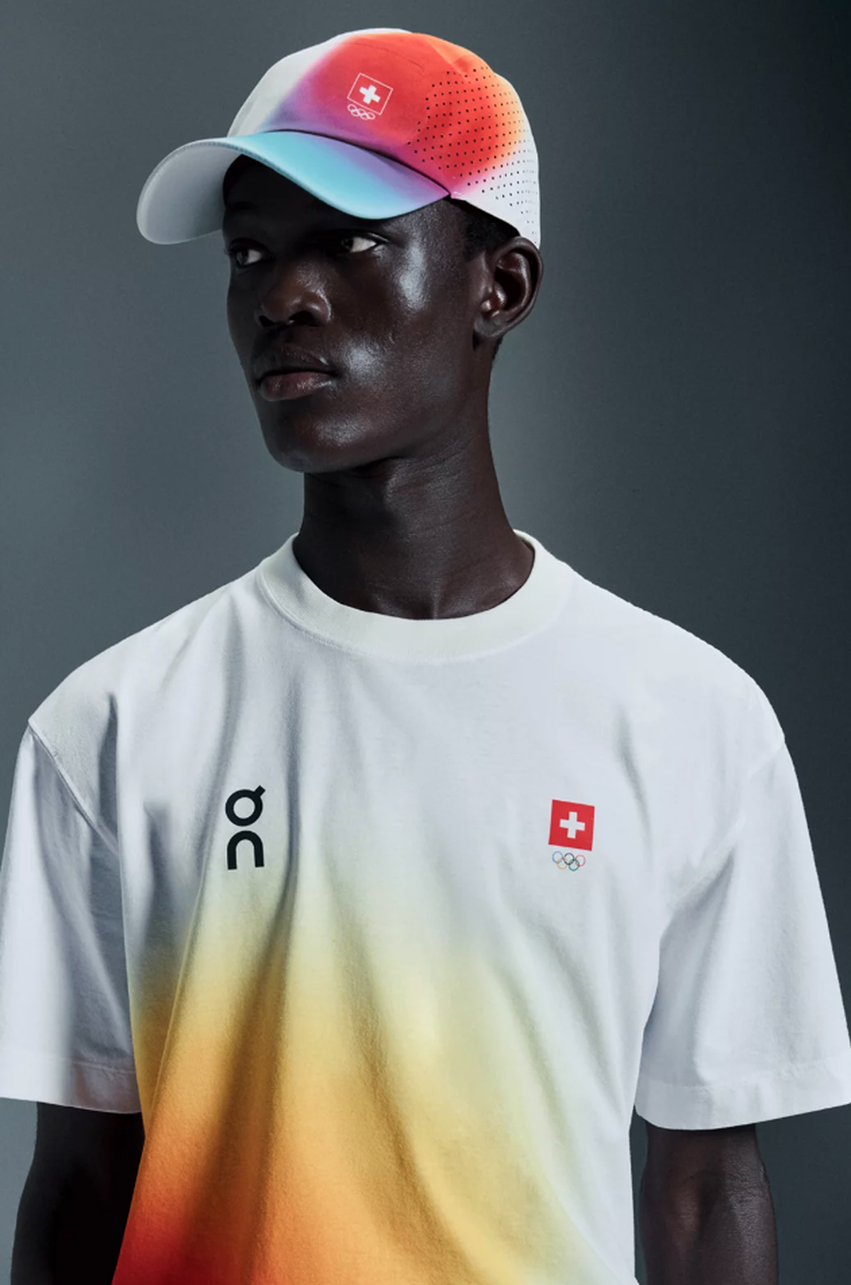 Le tout est disponible sur le site Ochsner Sport. Comptez 79,90CHF pour le t-shirt ou 49,90CHF pour la casquette.