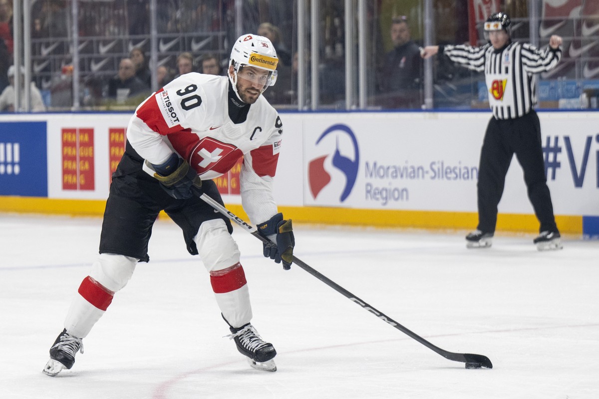 Switzerland's Roman Josi in action during the Ice Hockey World Championship group A preliminary round match between Switzerland and Austria in Prag at the O2 Arena, Czech Republic, on Sunday, May ...