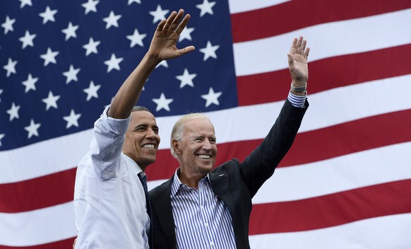 epa08362677 (FILE) - US President Barack Obama (L) and US Vice President Joe Biden (R) wave to supporters during a campaign rally at the University of Iowa in Iowa City, Iowa, USA, 07 September 2012 ( ...