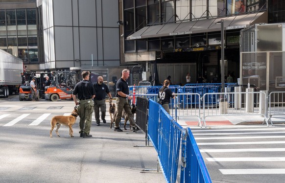 New York City Prepares For Rumored Taylor Swift And Travis Kelce Wedding, New York, USA - 02 Jul 2026 Security K9 unit patrols outside Madison Square Garden amid widespread speculation that the arena  ...