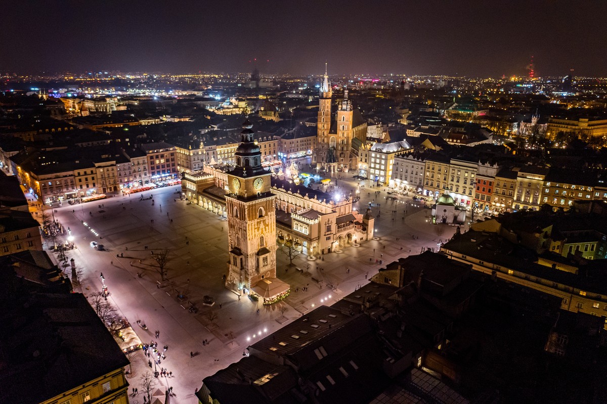 Der Hauptplatz in Krakau – wir können die betrunkenen Engländer bis hierhin grölen hören.