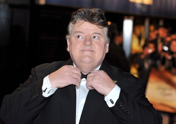 epa10243912 (FILE) - British actor Robbie Coltrane arrives at the 52nd Times BFI London Film Festival in London, Britain, 29 October 2008 (reissued 14 October 2022). According to his agent Belinda Wri ...