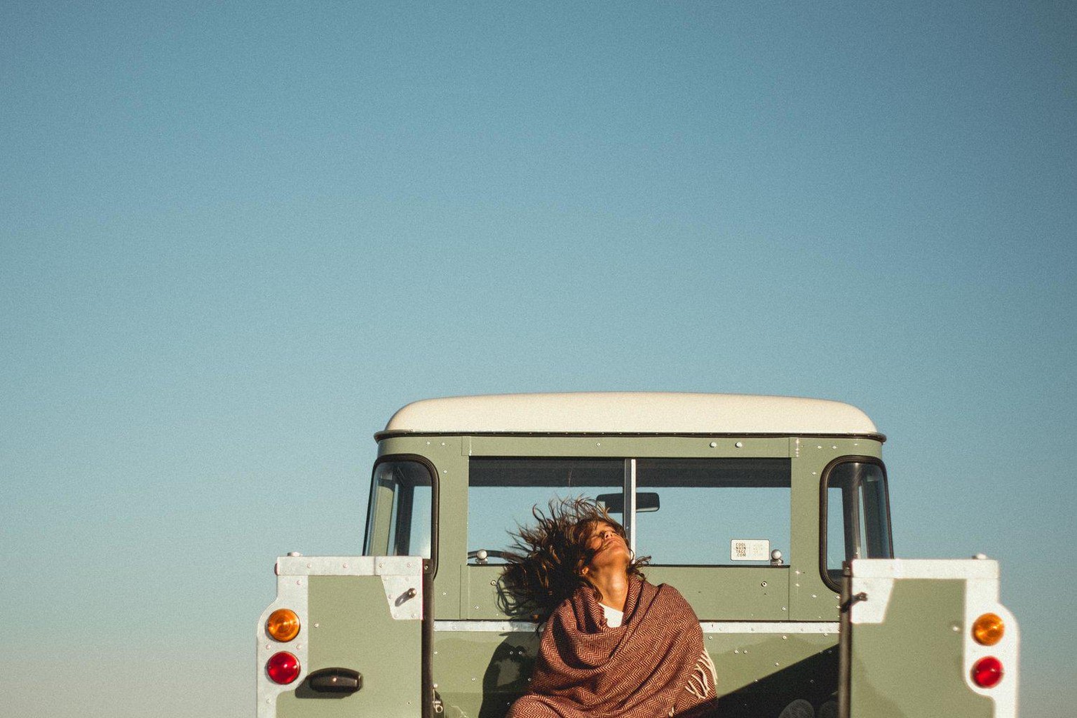 cool n vintage land rovers lissabon portugal auto 4x4 offroader restomod retro oldtimer https://www.coolnvintage.com/gallery-coolnvintage