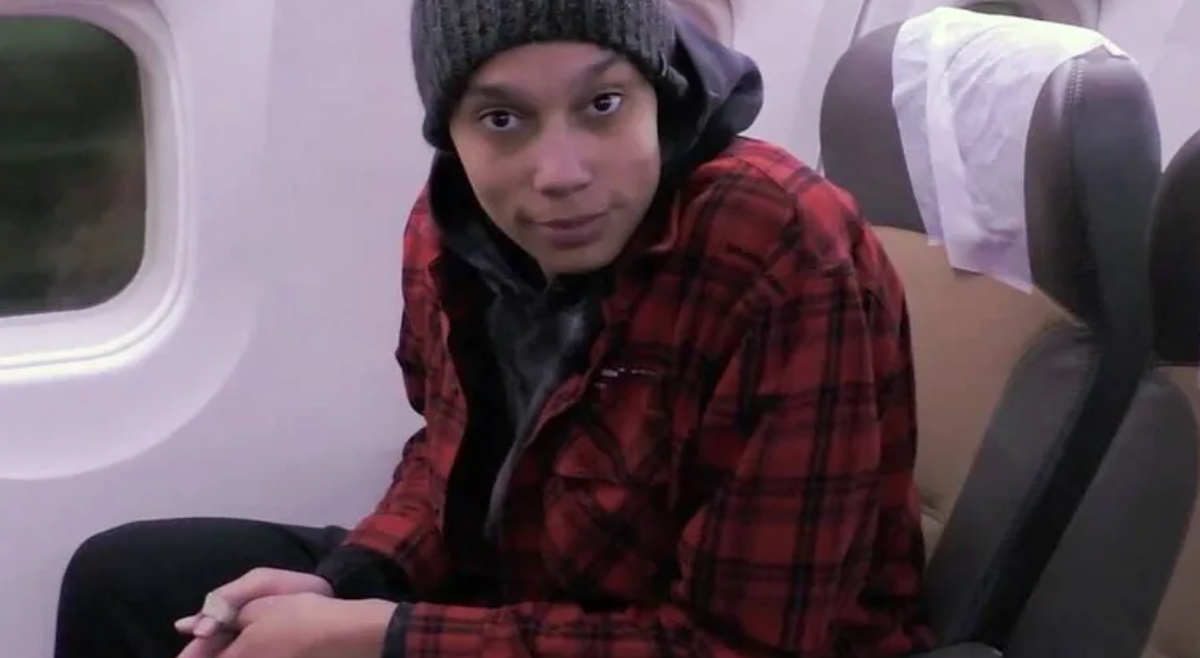Enfin libre! Brittney Griner est dans un avion qui l'emmène aux États-Unis.