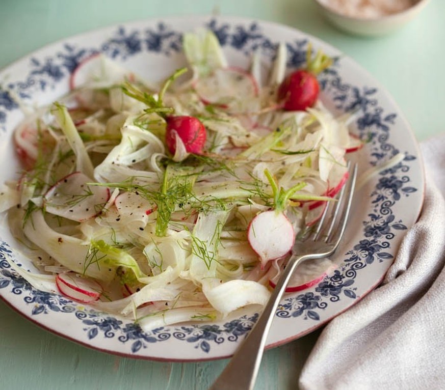 jamie oliver fenchel radieschen salat essen kochen food naked chef https://drizzleanddip.com/2013/02/01/jamie-olivers-fennel-and-radish-salad/