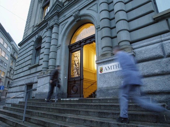 Gefängnis für zwei Kunstbetrüger: Amtshauseingang in Bern. (Archivbild)