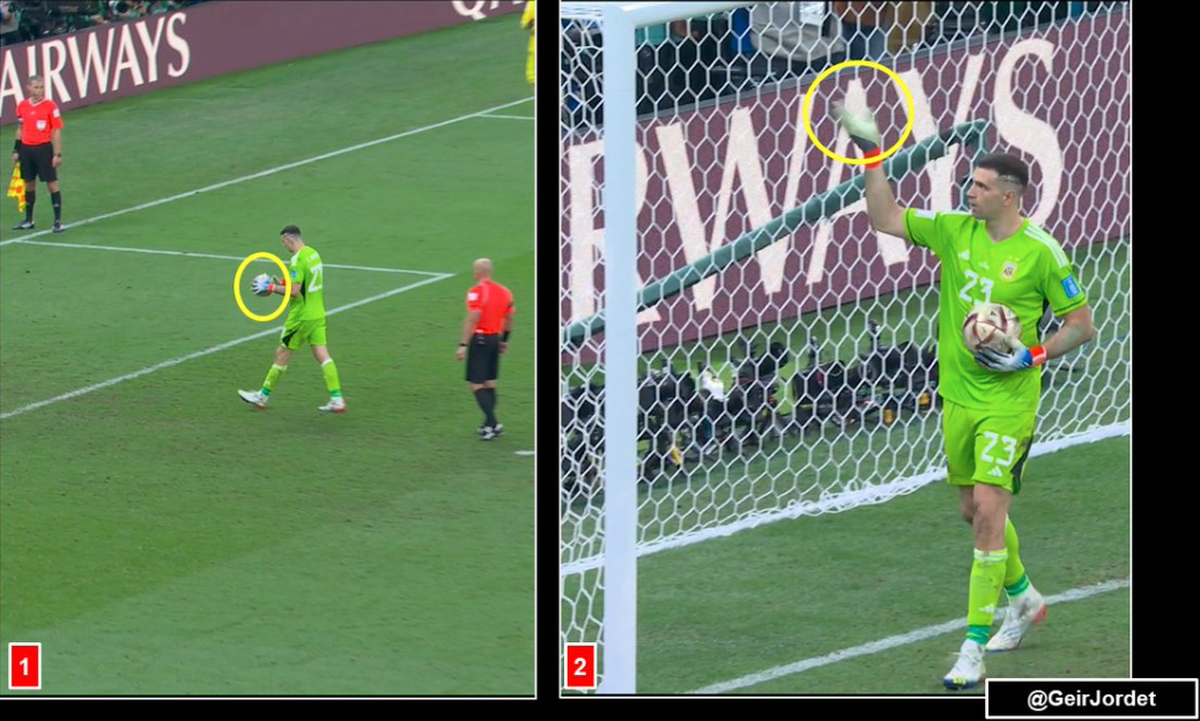 Emiliano Martinez harangue la foule et garde le ballon.