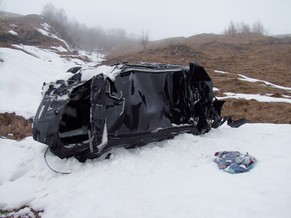 Das Auto erlitt Totalschaden, der Lenker wurde nur leicht verletzt.