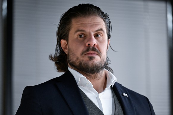 Berns Sportchef Diego Piceci vor dem Qualifikations - Spiel der National League zwischen dem SC Bern und den SCL Tigers, am Samstag, 6. Dezember 2025, in der Postfinance Arena in Bern. (KEYSTONE /Marc ...