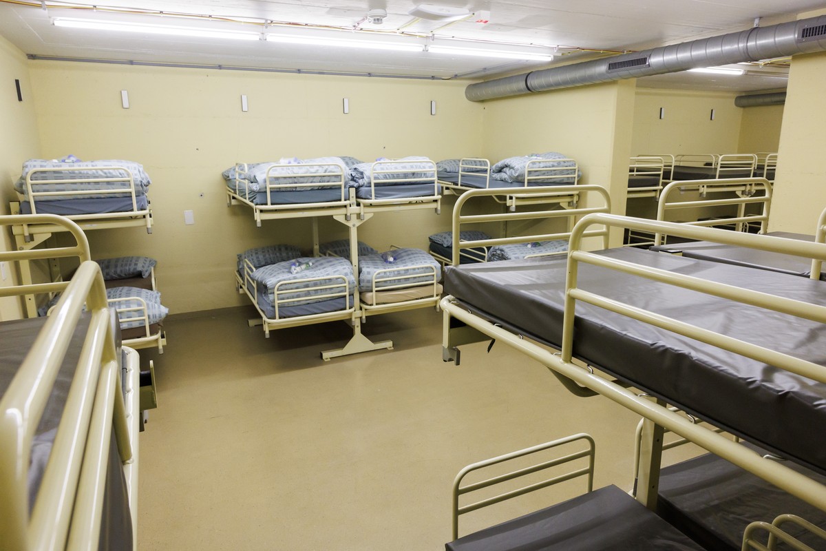 Vue d'une chambre de l'abri de protection civile cantonal qui servira pour l'accueil d'urgence temporaire de requerants d'asile pour pallier au manque de place dans les centre ...