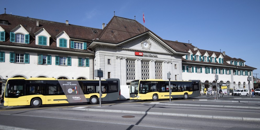 Ein STI-Bus in Thun musste am Mittwoch eine Vollbremsung vollziehen. Mehrere Leute haben sich verletzt. (Symbolbild)