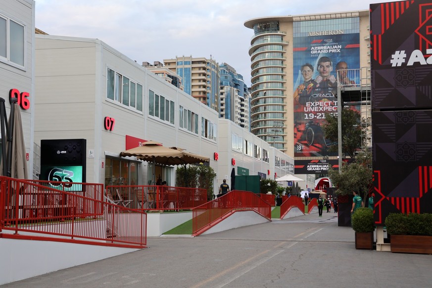 Das Paddock in Baku von der Formula 1 Formel 1 in Baku Aserbaidschan.