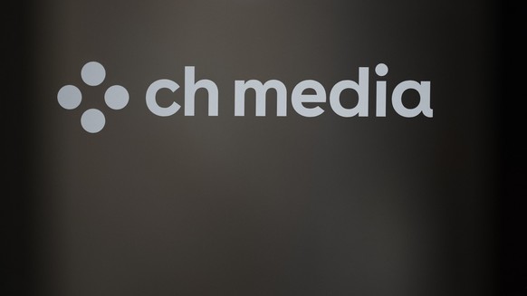 Das Logo der CH Media, fotografiert am neuen Standort "Leonardo", fotografiert am Montag, 8. November 2021 in Zuerich-Oerlikon. CH Media bezieht ihren neuen Standort "Leonardo" wo  ...