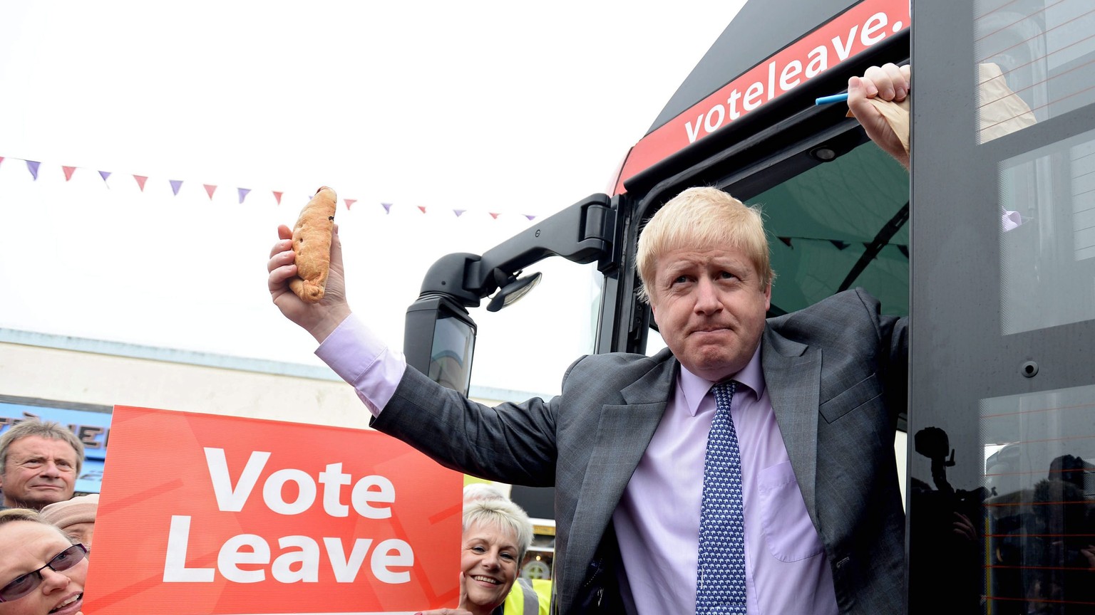 epa05299338 Former Mayor of London Boris Johnson poses as he launches the Vote Leave Bus Tour in St Austell, Cornwall, Britain, 11 May 2016. Boris Johnson is supporting the Brexit campaign touring the ...