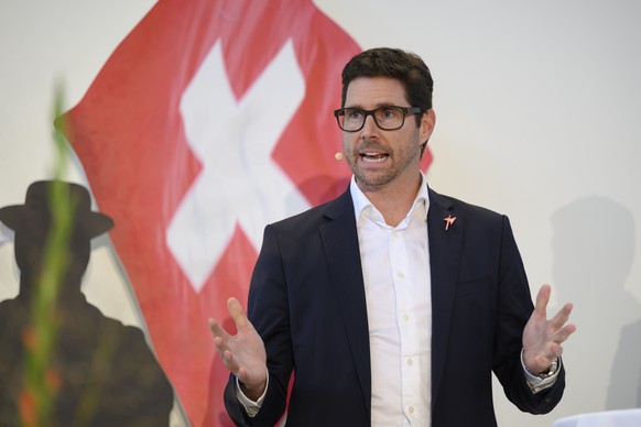 Lars Guggisberg, Nationalrat (BE) spricht waehrend der Delegiertenversammlung der Schweizerischen Volkspartei SVP, fotografiert am Samstag, 25. Oktober 2025 in Wimmis. (KEYSTONE/Christian Beutler)