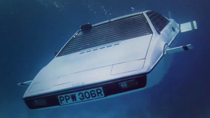 james bond the spy who loved me 1977 lotus esprit u-boot 007 roger moore http://www.roadandtrack.com/car-culture/videos/a8903/james-bond-lotus-esprit-submarine-for-sale-on-ebayfor-one-million-dollars/