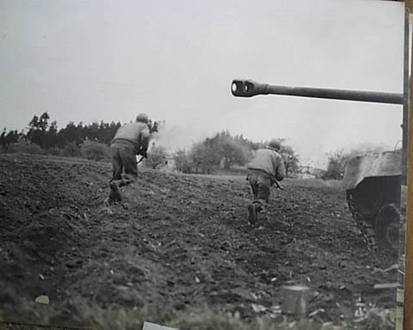 May 4, 1945: U.S. troops from the 11th Armored Division advancing under fire near Neufelden, Austria.
https://militarywiz.tumblr.com/post/116582883769/castle-itter-the-strangest-battle-of-ww-ii