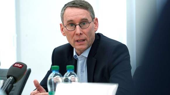 Bernard Guillelmon, CEO BLS, spricht an einer Pressekonferenz ueber die die zu hohen Subventionen fuer die BLS, am Freitag, 28. Februar 2020, in Bern. Die BLS muss 43,6 Millionen Franken zurueckzahlen ...