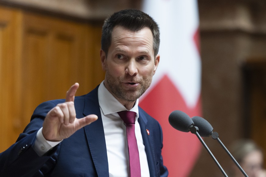 Pascal Schmid, SVP-TG, spricht waehrend der ausserordentlichen Session "Sicherheit" waehrend der Fruehlingssession der Eidgenoessischen Raete, am Mittwoch, 11. Maerz 2026 im Nationalrat in B ...