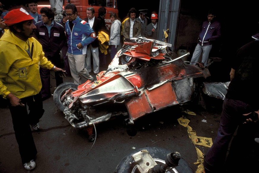 IMAGO / Thomas Zimmermann

Überreste des Ferrari-Boliden von Niki Lauda (Österreich) nach seinem schwerem Unfall
