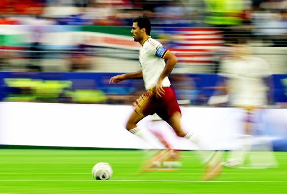 epa13111525 Rodri of Spain in action during the FIFA World Cup 2026 semifinals match France against Spain, in Dallas, USA, 14 July 2026. EPA/CHRISTOPHER NEUNDORF